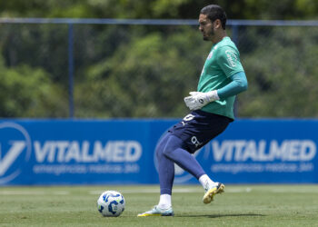 Bahia acerta contratação em definitivo do goleiro Ronaldo