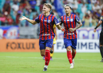 Bahia vence o Porto-BA por 3 a 1 e segue na liderança isolada do estadual